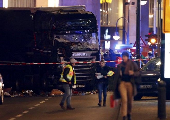Μακελειό με 9 νεκρούς και 50 τραυματίες στο Βερολίνο