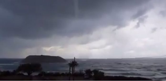 Κρήτη: Μοναδικό θέαμα με υδροστρόβιλο (Video)