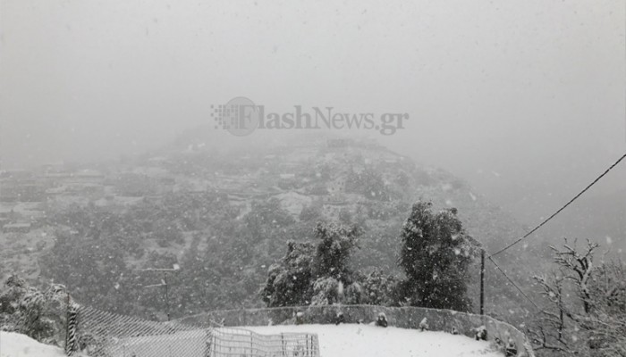 Στην κατάψυξη τα Χανιά - Έκλεισαν δρόμοι - Συνεχείς απεγκλωβισμοί