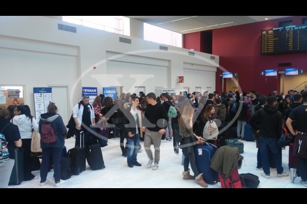 Αναχωρούν οι εγκλωβισμένοι στα Χανιά μαθητές (Photo)