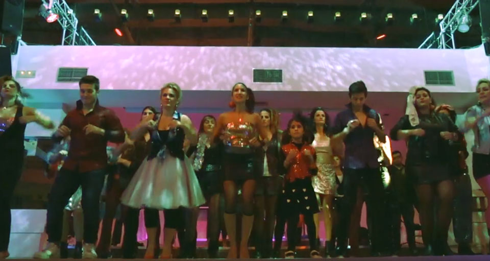 Με ημισκούμπρια - Το νέο video clip του Santa Run Chania για το 2016 (video)