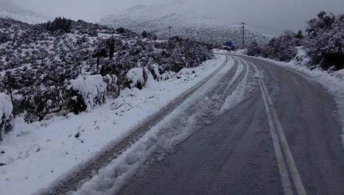 Το έστρωσε μετά από 30 χρόνια σε παραλία της Κρήτης! (φωτό)