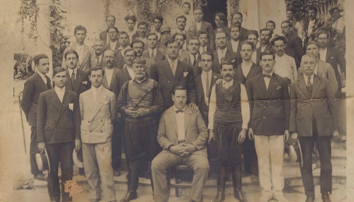 Οι 45...Γιάννηδες των Χανίων σε μιαν ιστορική φωτογραφία