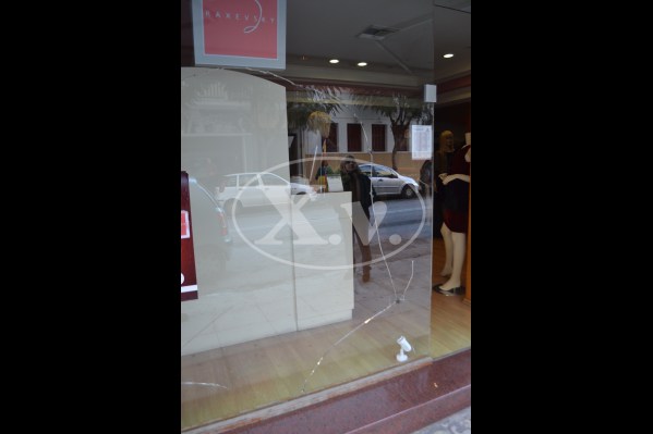 Χανιά: Έβαλαν στόχο τις…βιτρίνες! (Photo)
