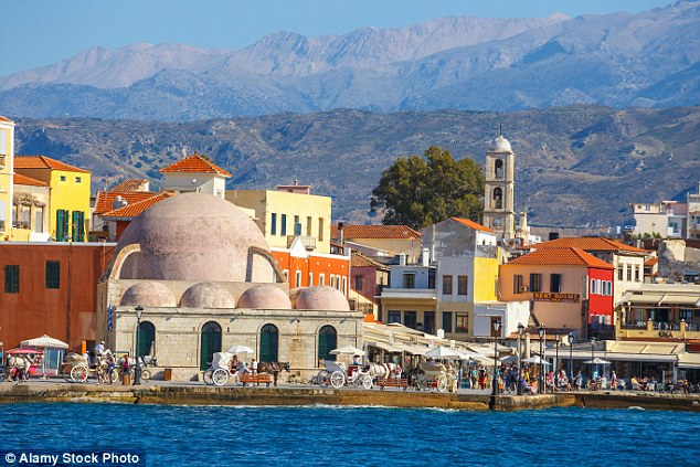 Daily Mail: Εξαιρετικός προορισμός η Κρήτη ακόμη και το χειμώνα. Πάμε διακοπές στα Χανιά το Φεβρουάριο