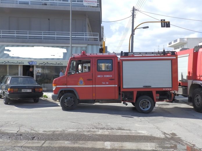 Χανιά: Φωτιά σε μεζεδοπωλείο επί της οδού Κισσάμου (Photos)
