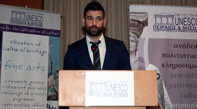 Ξέσπασμα από τον Μουρούτσο για τα σχόλια για το Survivor στο Facebook