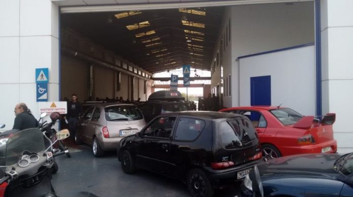 Έρχεται πρόστιμο έως 650 ευρώ για 2,2 εκατ. ιδιοκτήτες αυτοκινήτων και μηχανών