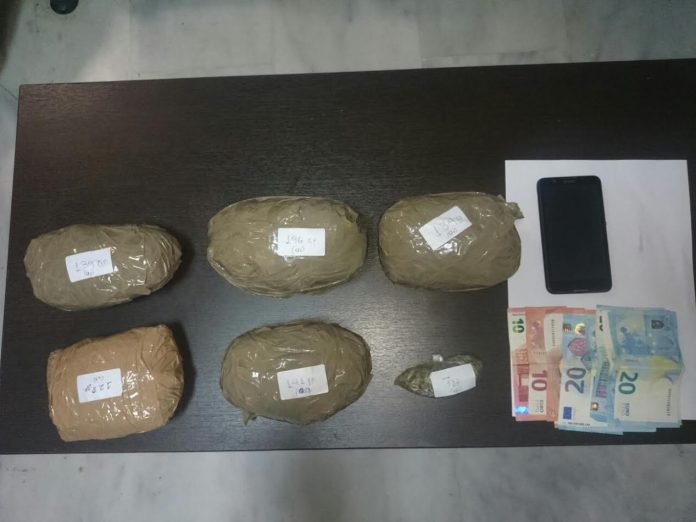 Έπιασαν δύο Χανιώτες στην καβάτζα που έκρυβαν το χασίς