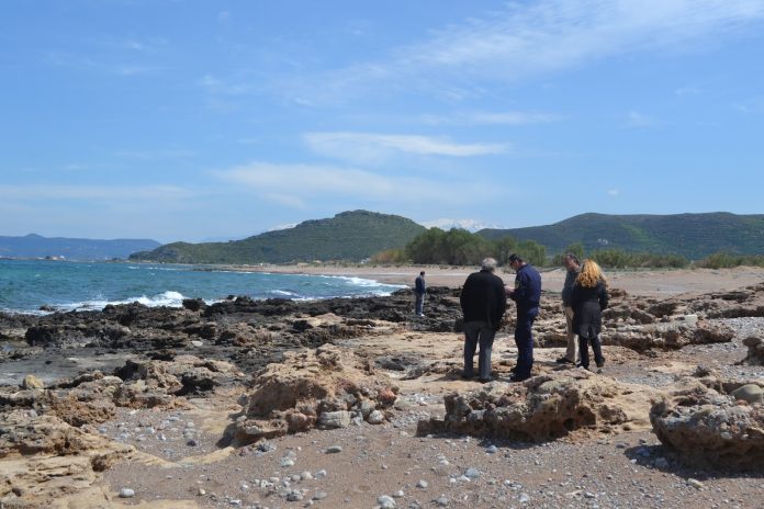 Χανιά: Η θάλασσα ξέβρασε ακέφαλο σώμα στην Κίσαμο (φωτο)