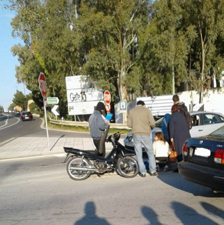 Χανιά: Mε το καλημέρα, τροχαίο στα Κουνουπιδιανά με μηχανάκι (Photos)