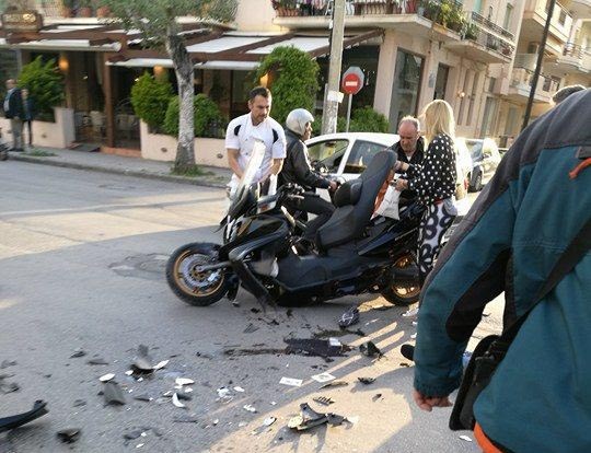 Τροχαίο με μηχανάκι στην Ηρώων Πολυτεχνείου