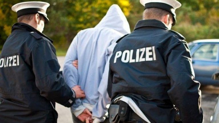 Φρίκη: Βίαζε την 2χρονη κόρη του και το μετέδιδε live στο διαδίκτυο