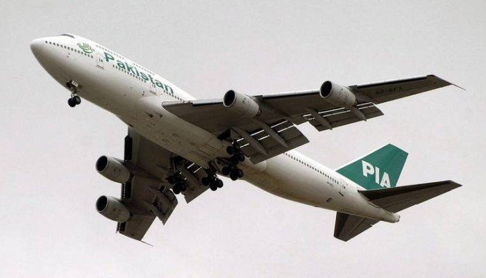 Πιλότος άφησε το αεροπλάνο σε εκπαιδευόμενο και πήγε για έναν υπνάκο