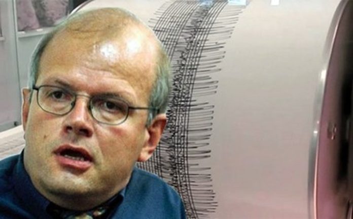 Ο Άκης Τσελέντης εκπέμπει SOS για επικείμενο σεισμό