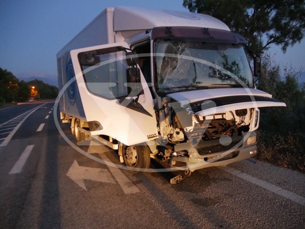 Σοβαρό τροχαίο ατύχημα με τραυματισμούς στην εθνική οδό Χανίων - Ρεθύμνου (φωτο)