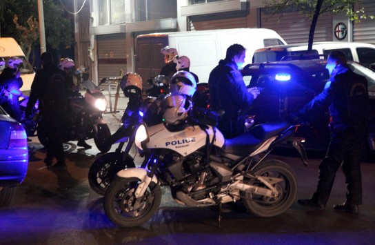 Χανιά: Μεθυσμένος μπήκε με το αμάξι στον πεζόδρομο του «Κάτολα» (Photo)