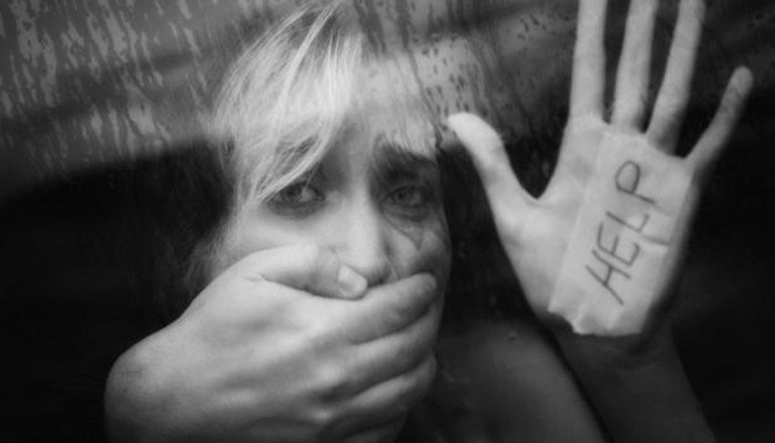 Έκκληση βοηθείας από την μητέρα του κοριτσιού που κακοποιούσε ο πατέρας της