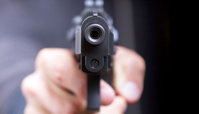 Βγήκαν τα όπλα σε θερμό επεισόδιο μεταξύ πολίτη και του δημάρχου Κισσάμου!