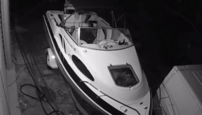 Η κλοπή «άναψε τα αίματα» για δύο διαρρήκτες που έκαναν σεξ μέσα σε σκάφος