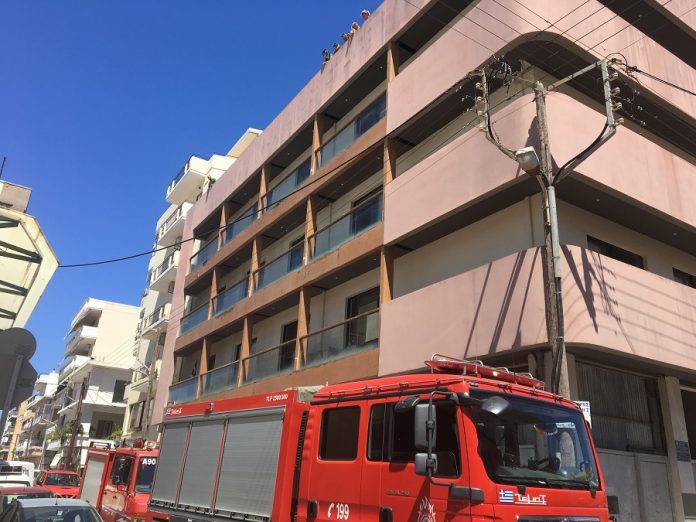 Χανιά: Φωτιά σε υπηρεσία του Δήμου στην Γρηγορίου Ε’(Photos)