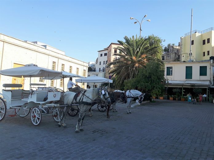 Σε ισχύει η απαγόρευση στάθμευσης στο παλιό λιμάνι Χανίων