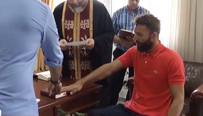 Επιτέλους τα κατάφερε! Επιστρέφει στην Αστυνομία ο Χανιώτης παραολυμπιονίκης Αντώνης Τσαπατάκης (video)