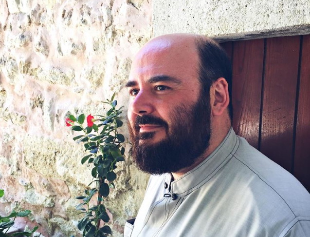 Ιερέας που ζει στην Κρήτη: Συγχαρητήρια στον γιο μου!Δεν πέρασε πουθενά!