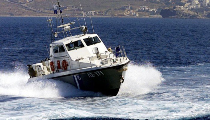 Ταχύπλοο έμεινε ακυβέρνητο στον Καλαθά στα Χανιά