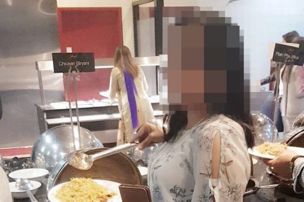 Γυναίκα από το Πακιστάν αποκαλύπτει πώς είναι να είσαι μουσουλμάνα και λεσβία