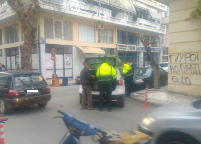 Χανιά: Ένας τραυματίας από τη σύγκρουση ΙΧ με δύο δίκυκλα (φωτο)