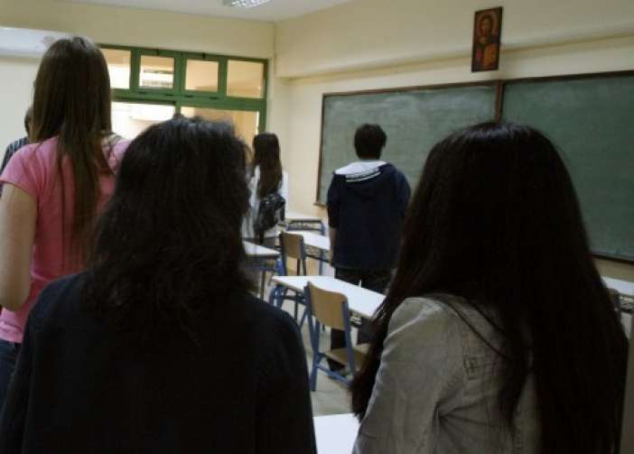 Σοκ στα Χανιά - 14χρονη επιχείρησε να κόψει τις φλέβες της στο σχολείο της