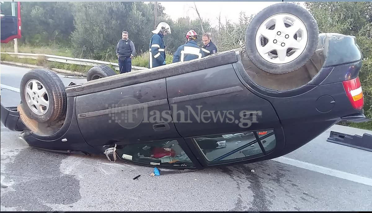 Τροχαίο ατύχημα στον Ταυρωνίτη με εγκλωβισμό - Άγιο είχε 46χρονη (φωτο)
