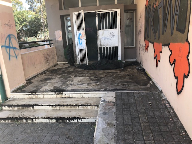 Χανιά: Προσπάθησαν με βανδαλισμούς να αποτρέψουν τα μαθήματα αλβανικών(φωτο)