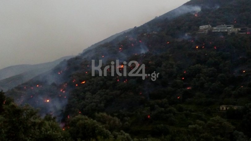 Στις φλόγες παραδόθηκαν πολλές περιοχές των Χανίων-Εκκενώθηκαν σπίτια στην Κίσαμο