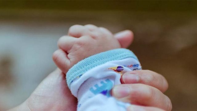 Απίστευτο περιστατικό στο Λαύριο: Ένα 13χρονο κορίτσι έγινε μητέρα!