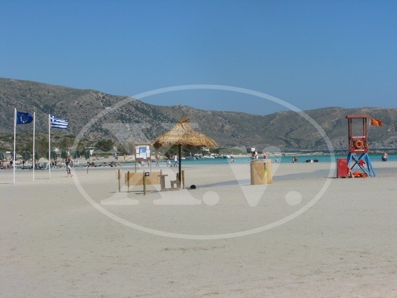 Χανιά: Απομάκρυνση ομπρελοκαθισμάτων στο Λαφονήσι