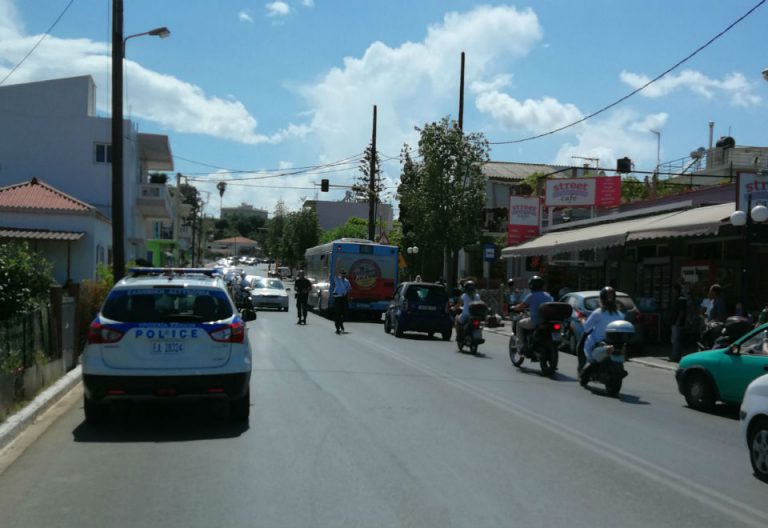 Μηχανάκι παρέσυρε πεζό στα Χανιά (φωτο)