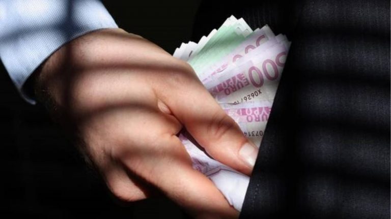 Χανιά: Απατεώνας έκοβε είσοδο στις εκκλησίες της Κισσάμου!