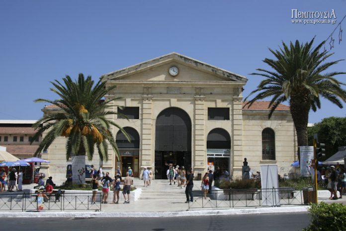 Χανιά: Τροχαίο στη Δημοτική Αγορά – Σύγκρουση δύο μηχανών