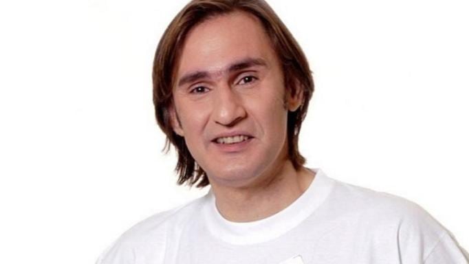 Ο ηθοποιός μπορεί να χαμογελά και πάλι...