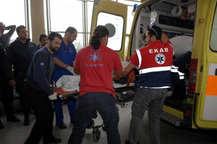 Kλαρκ καταπλάκωσε εργαζόμενο μέσα σε επιχείρηση