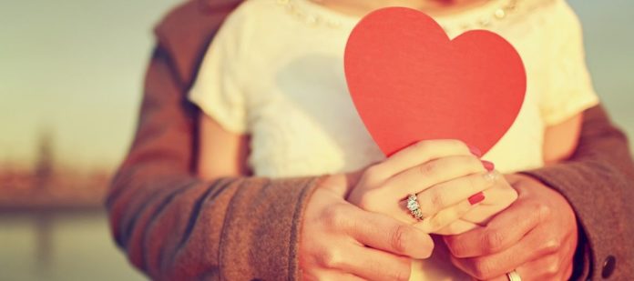 Βρετανός έβαλε αγγελία σε εφημερίδα της Κρήτης για την επέτειο γάμου του