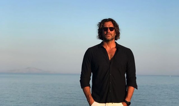 «Φιλοσοφεί» από το Ελαφονήσι ο Κώστας Κοκκινάκης