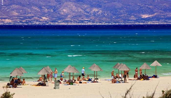 Δίχρονο παιδάκι μεταφέρεται από την παραλία της Χρυσής σε νοκοσομείο!