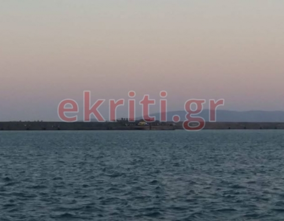 Τραγωδία : Νεκρός ανήλικος που έπεσε από τον λιμενοβραχίονα!