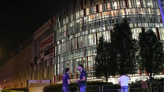Σοκ: 15χρονος έπεσε από 40 μέτρα και σκοτώθηκε για μία… σέλφι σε εμπορικό κέντρο