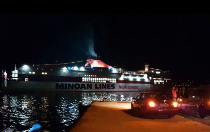 Χανιά: Αποχαιρέτησαν τον νεοσύλλεκτο και το πλοίο ανταπέδωσε τον χαιρετισμό! (Video)