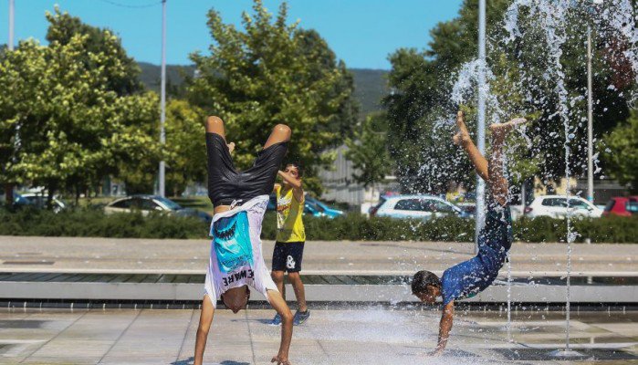 Πρωτοφανής δικαστική απόφαση: Προσωποκράτηση και πρόστιμο σε πατέρα