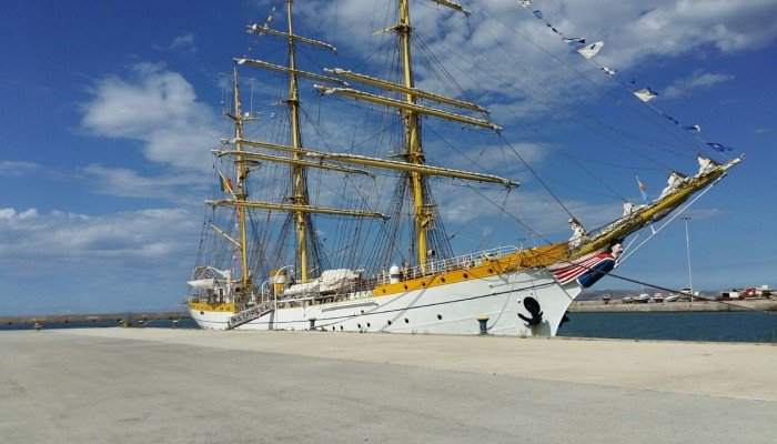 Στην Σούδα εντυπωσιακό τρικάταρτο ιστιοφόρο